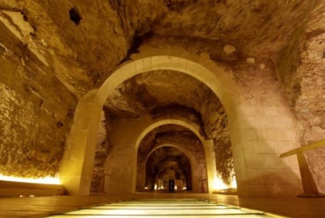 Day Tour Giza Pyramids, Sphinx, Memphis, and Saqqara